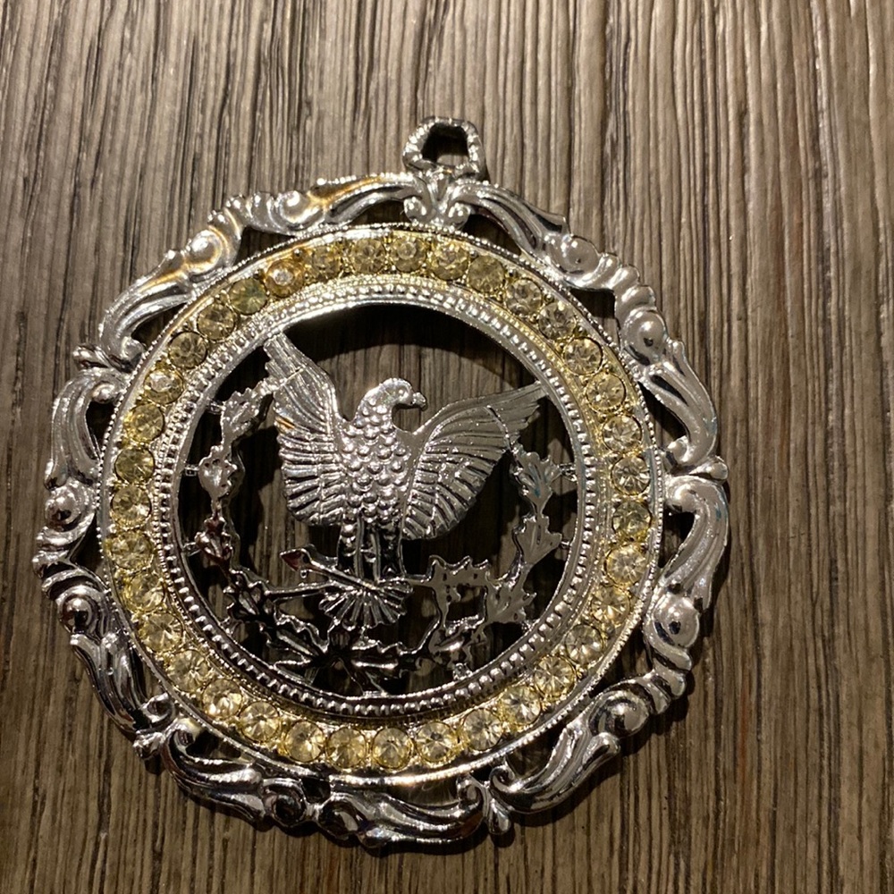 Vintage eagle necklace silver tone Royal